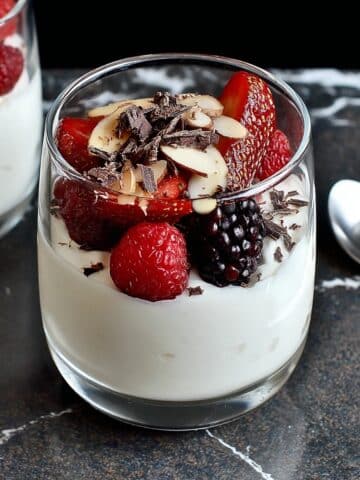 Greek Yogurt Berry Parfaits Recipe