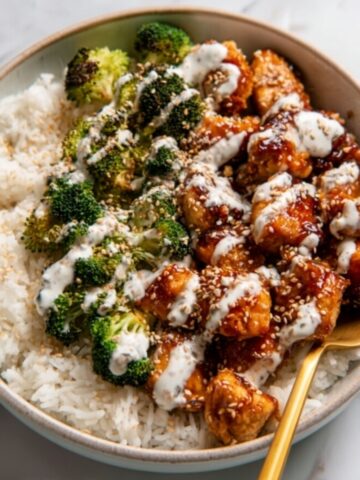 Sticky Chicken Rice Bowls Recipe
