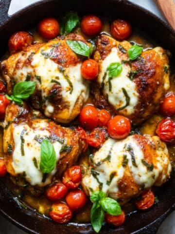 One Pan Balsamic Chicken with Cherry Tomatoes and Fresh Mozzarella Recipe