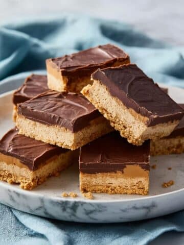 Peanut Butter Bars That Taste Just Like Peanut Butter Cups Recipe