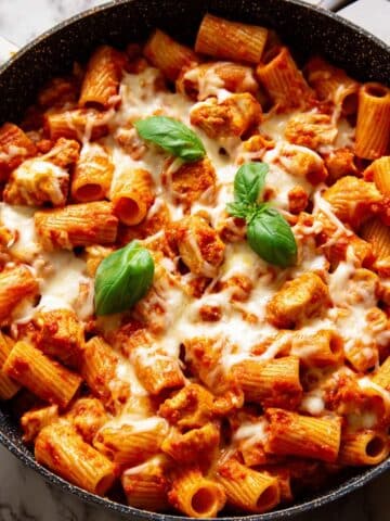 One Pan Chicken Parmesan Pasta Recipe