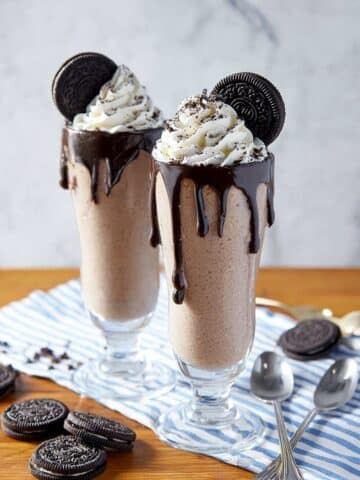 Creamy Oreo Milkshake Recipe
