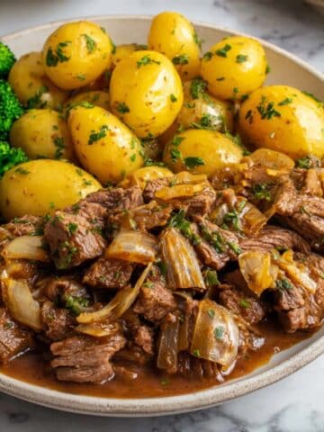 Crock Pot Garlic Butter Steak Bites Recipe