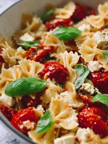Viral TikTok Baked Feta Pasta Recipe