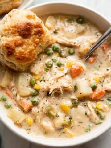 Slow Cooker Chicken Pot Pie Soup Recipe