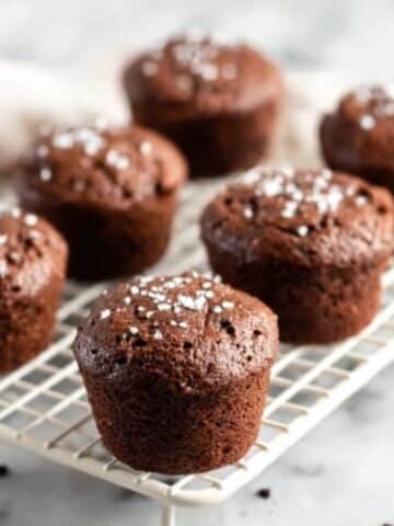 5-Ingredient Flourless Fudge Brownie Bites Recipe