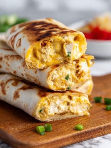 Cheesy Garlic Chicken Wraps Recipe