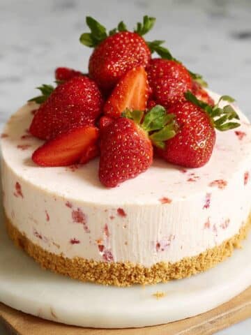 Strawberry Cheesecake {Easy No Bake Recipe} Recipe