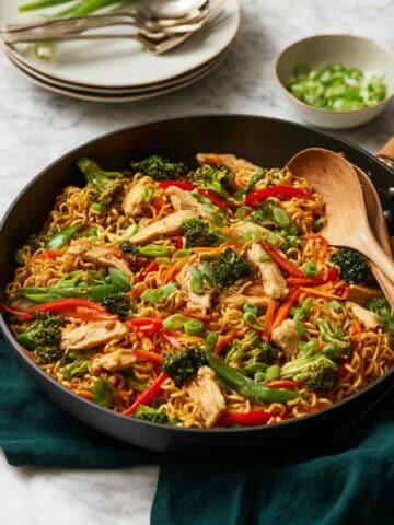 Stir Fry Noodles with Chicken and Vegetables Recipe