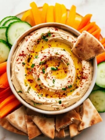 Creamy Homemade Hummus with Lemon and Tahini Recipe