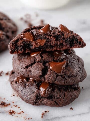Crumbl Dark Dream Cookies Recipe