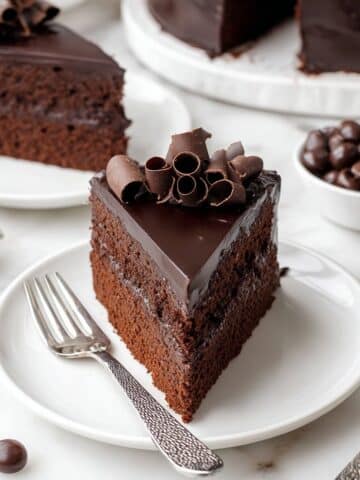 4 Ingredient Chocolate Cake Recipe
