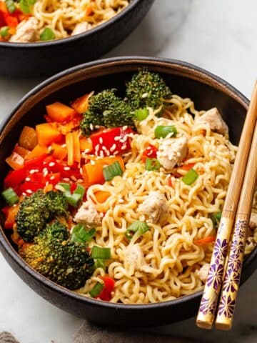 Chicken Ramen Stir-Fry with Fresh Vegetables and Savory Sauce Recipe